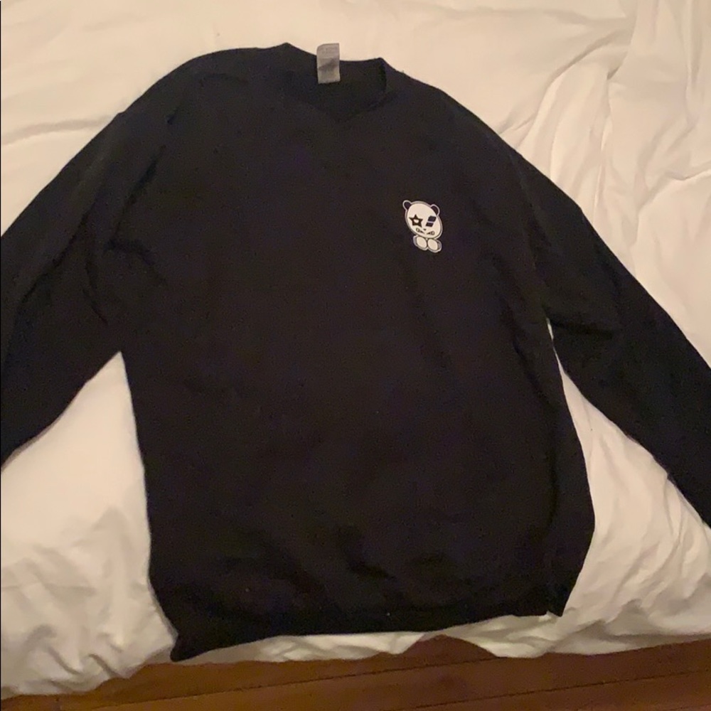 Black crew neck graphic sweater